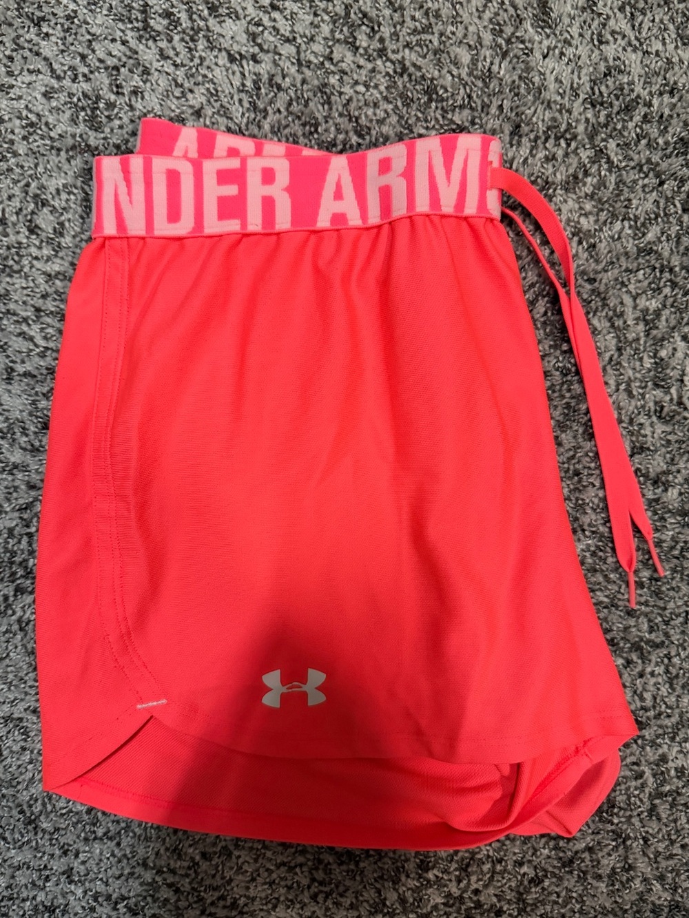 Women’s Medium Under Armour Heatgear Hot Pink Athletic Drawstring Shorts